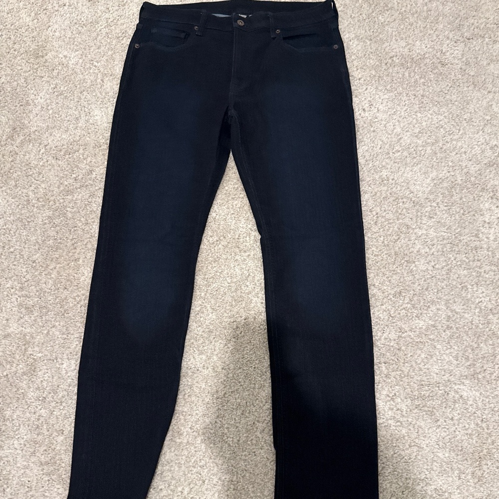 True Classic Straight High‑Stretch Jeans